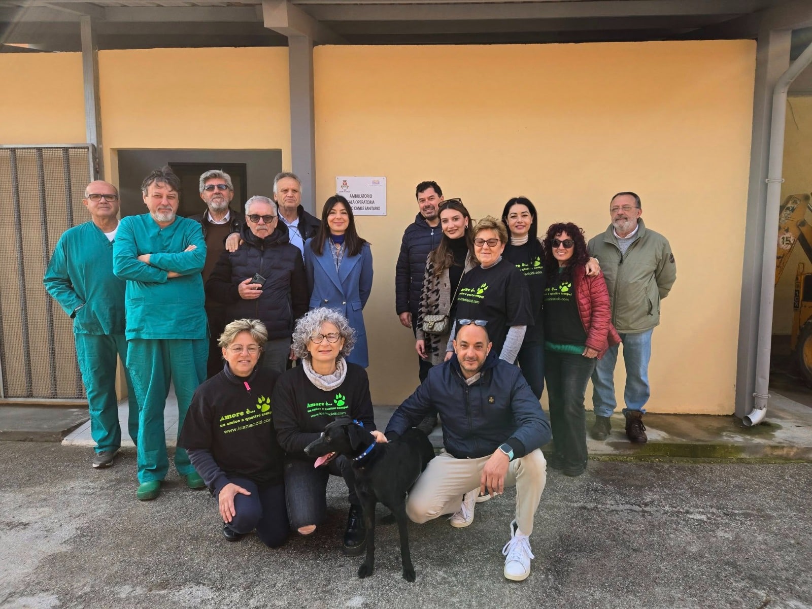 Avola,il sindaco Rossana Cannata in visita all’ambulatorio veterinario Asp nei locali comunali